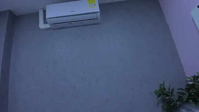 Snapshot of Tiffany_mendez chatting on 12/03/25, 12:03 Tiffany mendez online show from 12/03/25, 12:03