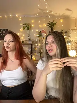 Annie aww online show from 03/04/25, 07:32