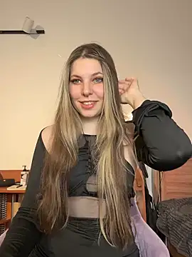 Annie aww online show from 03/13/25, 09:16