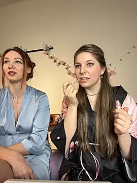 Annie aww online show from 03/22/25, 09:21