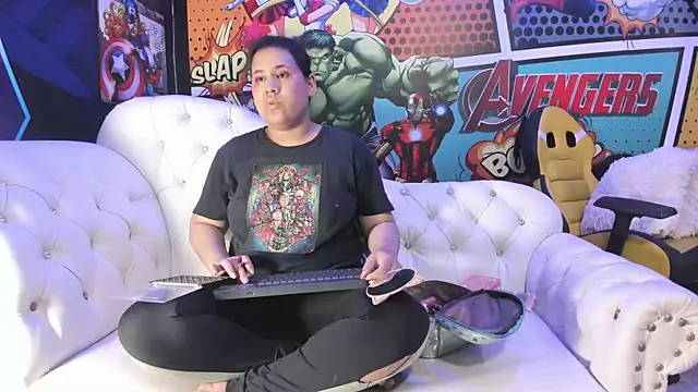 Snapshot of candy_hairy chatting on 11/07/25, 02:44 candy hairy online show from 11/07/25, 02:44