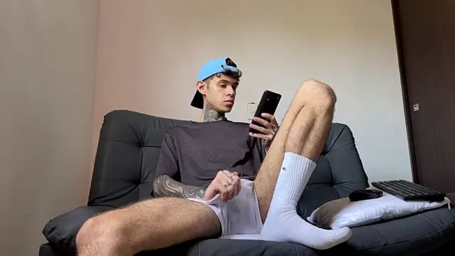 Saturno v online show from 09/24/25, 02:59