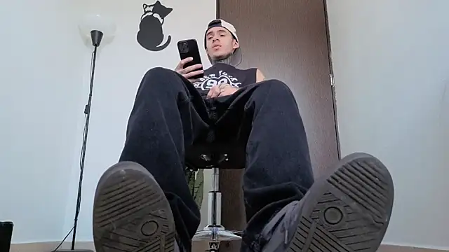 Snapshot of Saturno_v chatting on 03/19/26, 04:22 Saturno v online show from 03/19/26, 04:22