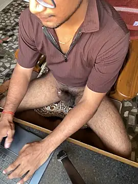 Snapshot of wild_x_predator chatting on 10/21/25, 08:04 wild x predator online show from 10/21/25, 08:04