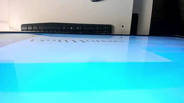 escarleth   online show from 12/31/24, 12:36