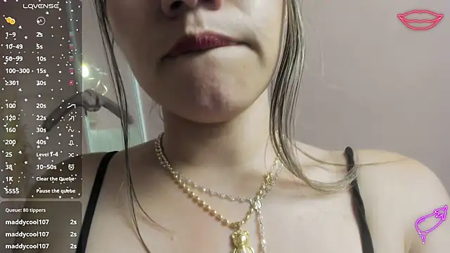 escarleth   online show from 01/30/25, 07:39