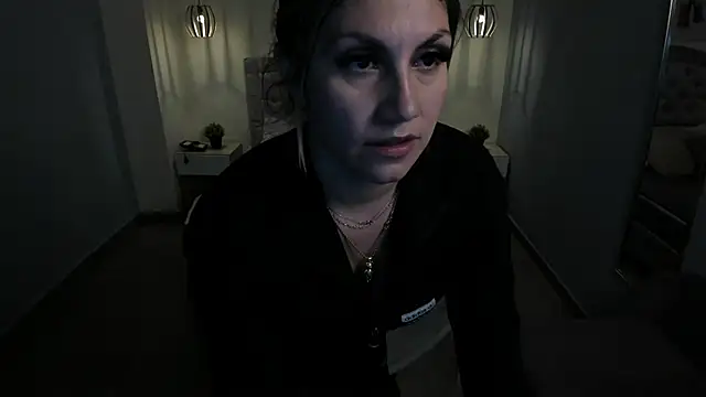 escarleth   online show from 09/22/25, 01:46