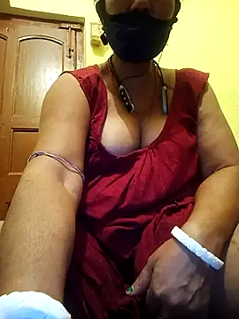 Snapshot of Riyaa_2024 chatting on 12/26/24, 05:15 Riyaa 2024 online show from 12/26/24, 05:15