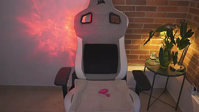 Snapshot of anyacutex chatting on 02/19/25, 10:31 anyacutex online show from 02/19/25, 10:31