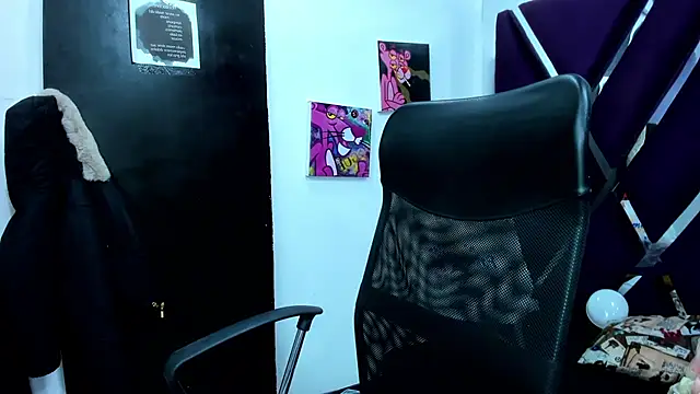 Paris Petit online show from 07/21/26, 08:55