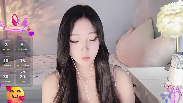 Snapshot of -Tilana- chatting on 09/14/25, 12:21 -Tilana- online show from 09/14/25, 12:21