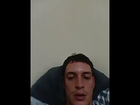 Snapshot of zeus67wrer chatting on 11/14/25, 05:28 zeus67wrer online show from 11/14/25, 05:28