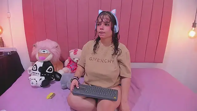 Beckybeaumon online show from 09/26/25, 11:09