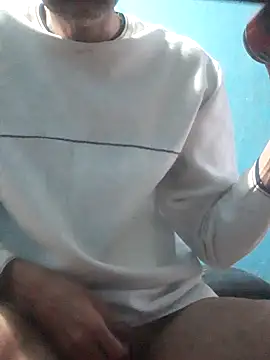 hugosafado333 online show from 10/05/25, 01:48