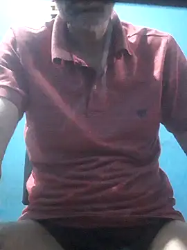 hugosafado333 online show from 10/31/25, 03:51