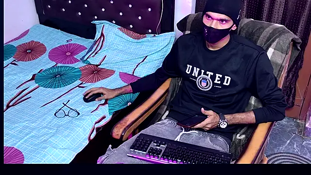 Snapshot of Habibi_big_b chatting on 09/14/25, 05:34 Habibi big b online show from 09/14/25, 05:34