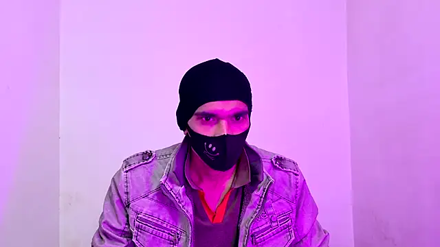 Snapshot of Habibi_big_b chatting on 12/14/25, 05:57 Habibi big b online show from 12/14/25, 05:57