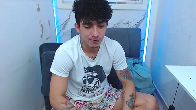 targuerian22 online show from 12/15/25, 11:09