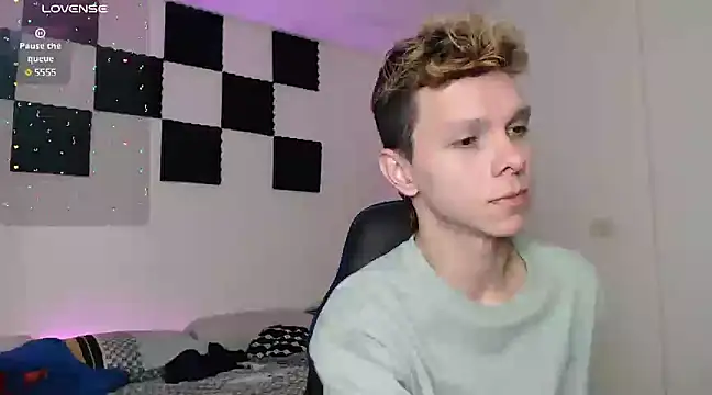 bryamado69 online show from 02/04/25, 01:23