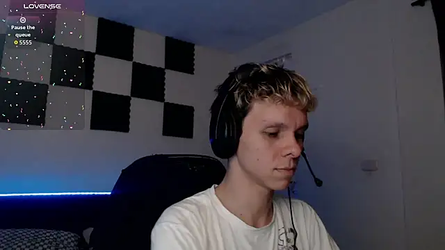 bryamado69 online show from 09/24/25, 01:20