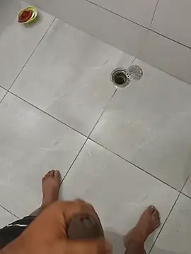 Gururonny07 online show from 10/31/25, 12:22