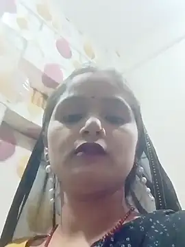 Snapshot of annaya_sweet chatting on 10/31/25, 08:37 annaya sweet online show from 10/31/25, 08:37