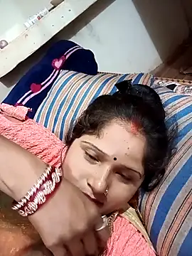 Snapshot of annaya_sweet chatting on 05/30/26, 03:42 annaya sweet online show from 05/30/26, 03:42