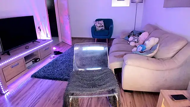 kylieety online show from 06/15/26, 07:32