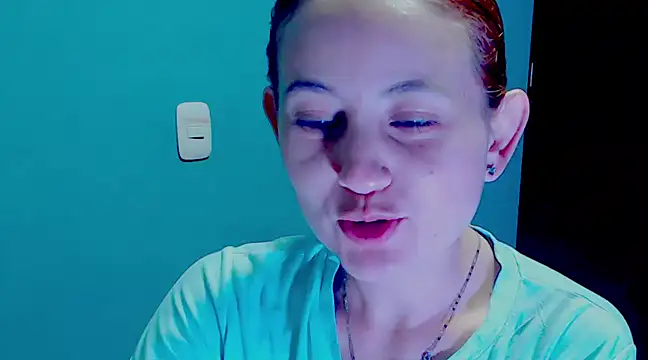 zoe jones3 online show from 12/16/24, 12:26