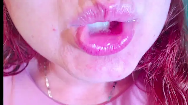 zoe jones3 online show from 03/10/25, 10:24