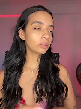 Snapshot of Laura_fernandezII chatting on 10/04/25, 09:24 Laura fernandezII online show from 10/04/25, 09:24