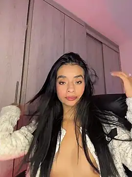 Snapshot of Laura_fernandezII chatting on 12/04/25, 08:50 Laura fernandezII online show from 12/04/25, 08:50