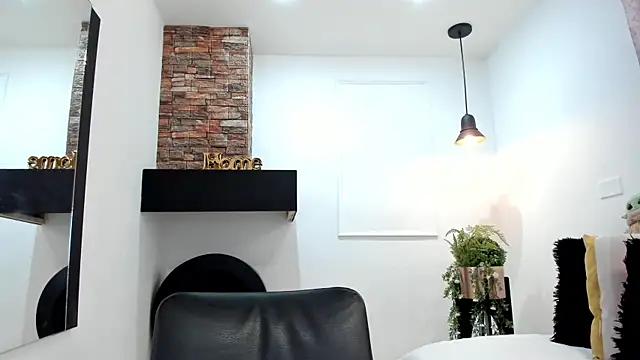 LenaRuiz  online show from 01/09/25, 06:15