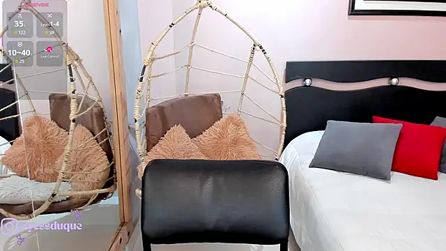 Snapshot of LenaRuiz_ chatting on 03/03/26, 12:11 LenaRuiz online show from 03/03/26, 12:11