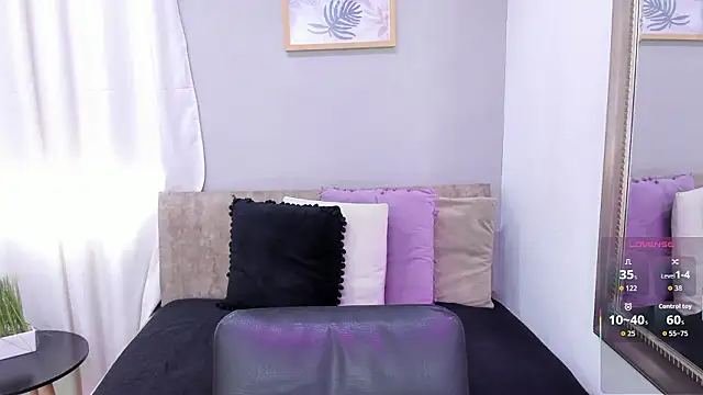 Snapshot of LenaRuiz_ chatting on 03/07/26, 12:02 LenaRuiz online show from 03/07/26, 12:02