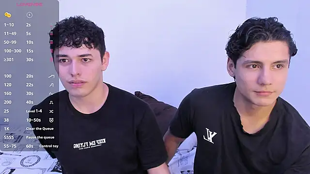 Snapshot of dani_2226 chatting on 09/29/25, 12:27 dani 2226 online show from 09/29/25, 12:27