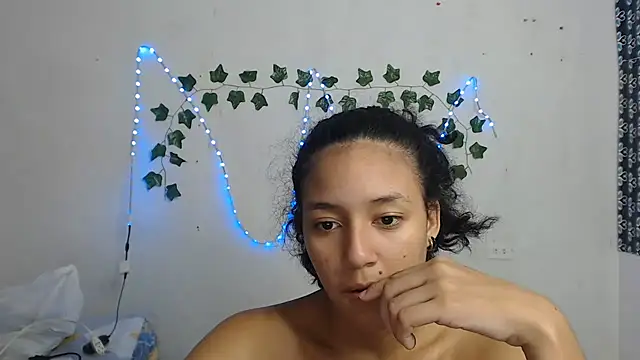 ley blus10 online show from 01/15/25, 04:47