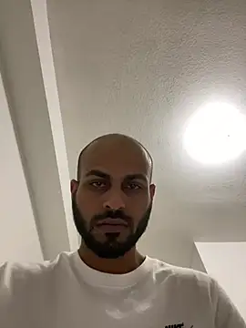 islandvybee55 online show from 12/28/24, 02:33