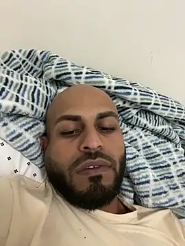 islandvybee55 online show from 02/15/25, 06:44