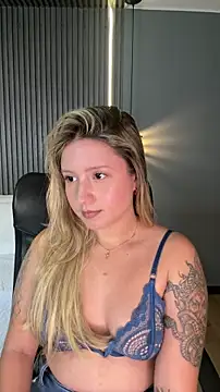 MiaPetit  online show from 11/06/25, 12:00