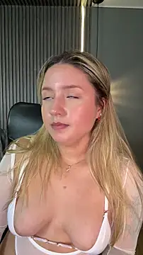 MiaPetit  online show from 11/09/25, 06:39