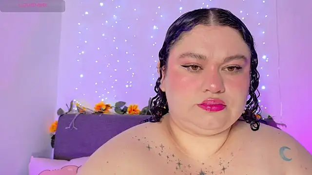 lunitaa0 online show from 05/17/26, 12:34