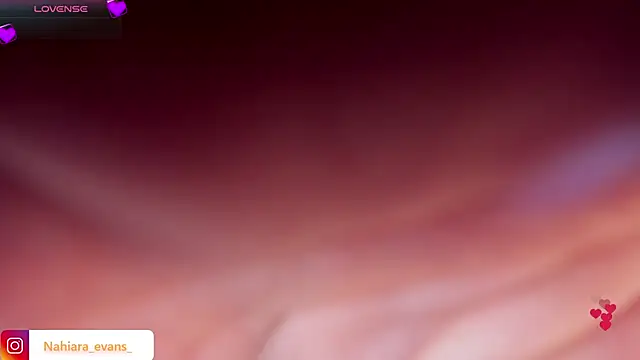 Snapshot of NahiaraEvans_ chatting on 09/24/25, 05:33 NahiaraEvans online show from 09/24/25, 05:33
