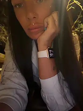 Snapshot of cicciolina chatting on 07/01/26, 07:57 cicciolina online show from 07/01/26, 07:57