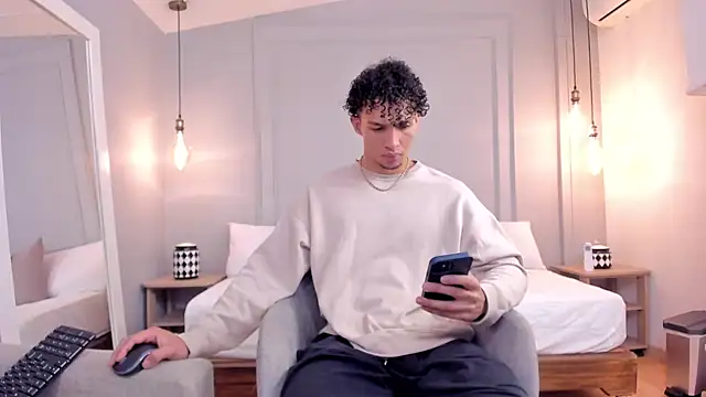 Snapshot of Dominick_star chatting on 09/24/25, 04:49 Dominick star online show from 09/24/25, 04:49