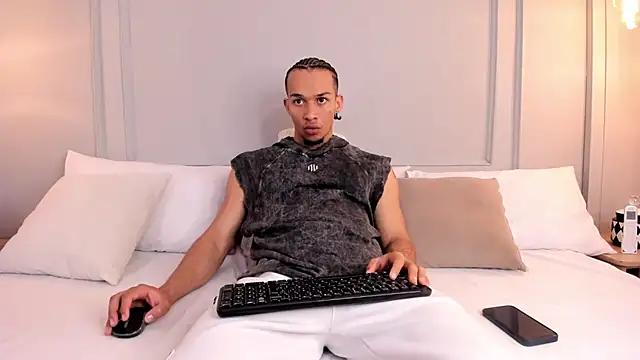 Snapshot of Dominick_star chatting on 11/12/25, 04:35 Dominick star online show from 11/12/25, 04:35