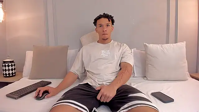 Snapshot of Dominick_star chatting on 11/25/25, 03:50 Dominick star online show from 11/25/25, 03:50