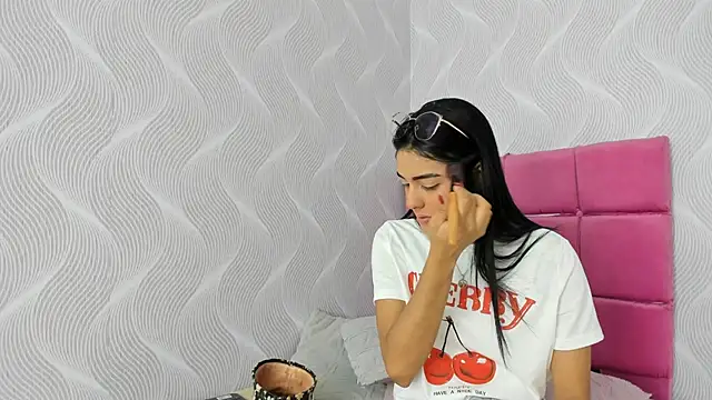 natalia aguirre1 online show from 12/30/24, 12:31