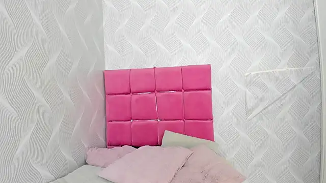 natalia aguirre1 online show from 01/10/25, 12:26