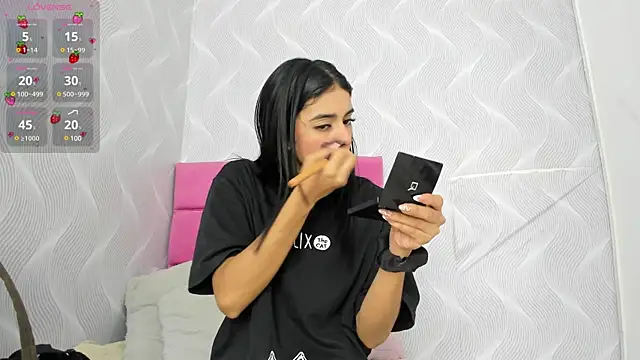 natalia aguirre1 online show from 01/16/25, 12:31